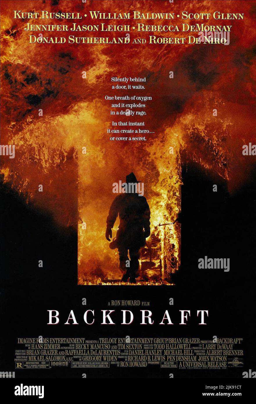 Film Poster film Backdraft (1991) réalisateur : Ron Howard 24 mai 1991 **AVERTISSEMENT** cette photographie est destinée à un usage éditorial seulement et est protégée par les droits d'auteur d'UNIVERSAL et/ou du photographe désigné par le film ou la société de production et ne peut être reproduite que par des publications dans le cadre de la promotion du film ci-dessus. Un crédit obligatoire pour UNIVERSAL est requis. Le photographe doit également être crédité lorsqu'il est connu. Aucune utilisation commerciale ne peut être accordée sans autorisation écrite de The film Company. Banque D'Images