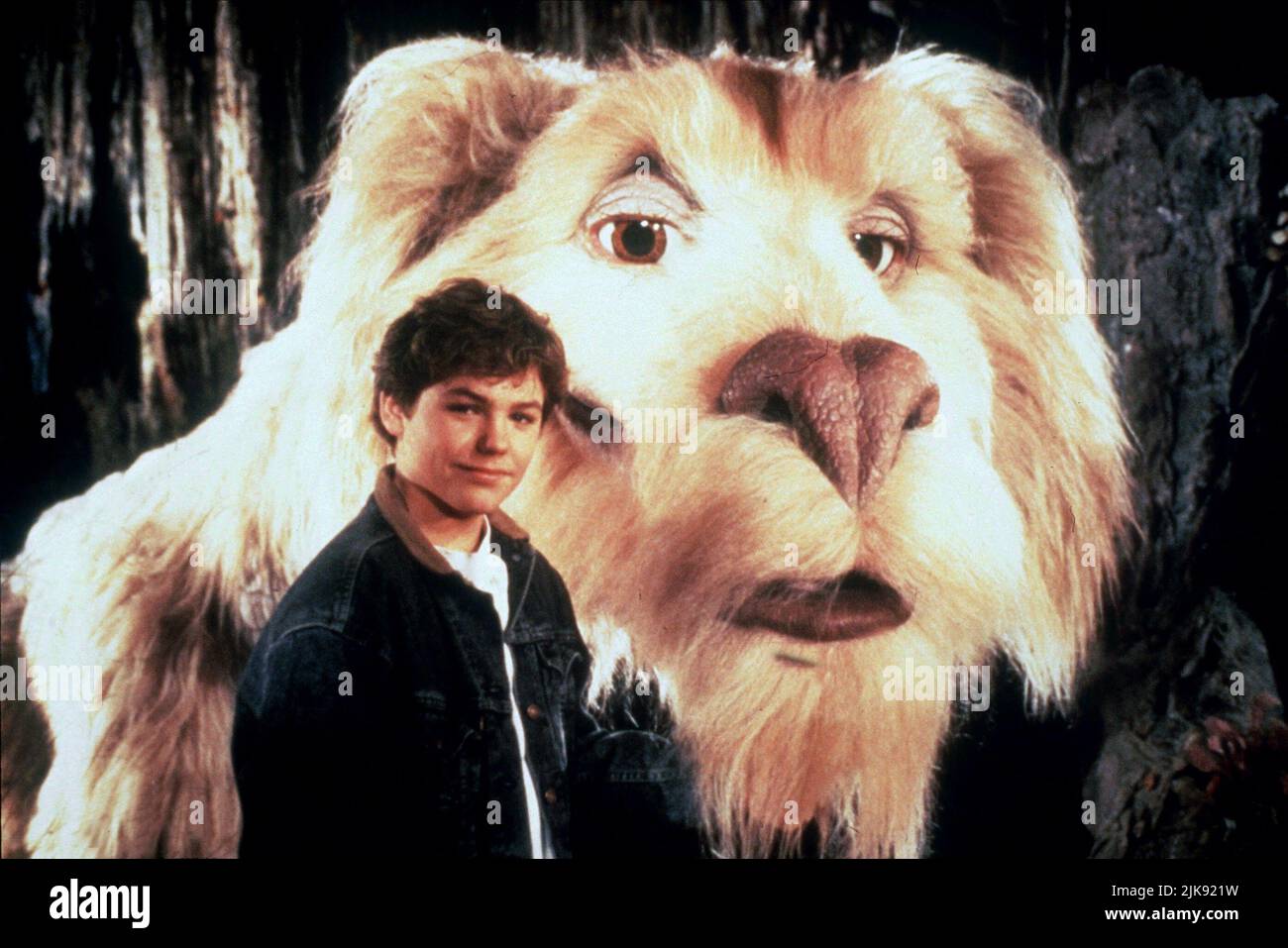 Jason James Richter film: The Neverending Story III: Escape from Fantasia (USA/DE 1994) personnages: Bastian Bux Directeur: Peter Macdonald 27 octobre 1994 **AVERTISSEMENT** cette photographie est à usage éditorial exclusif et est le copyright de WARNER BROS. Et/ou le photographe assigné par la Société de film ou de production et ne peut être reproduite que par des publications dans le cadre de la promotion du film ci-dessus. Un crédit obligatoire pour WARNER BROS est requis. Le photographe doit également être crédité lorsqu'il est connu. Aucune utilisation commerciale ne peut être accordée sans l'autorisation écrite de la Société du film. Banque D'Images