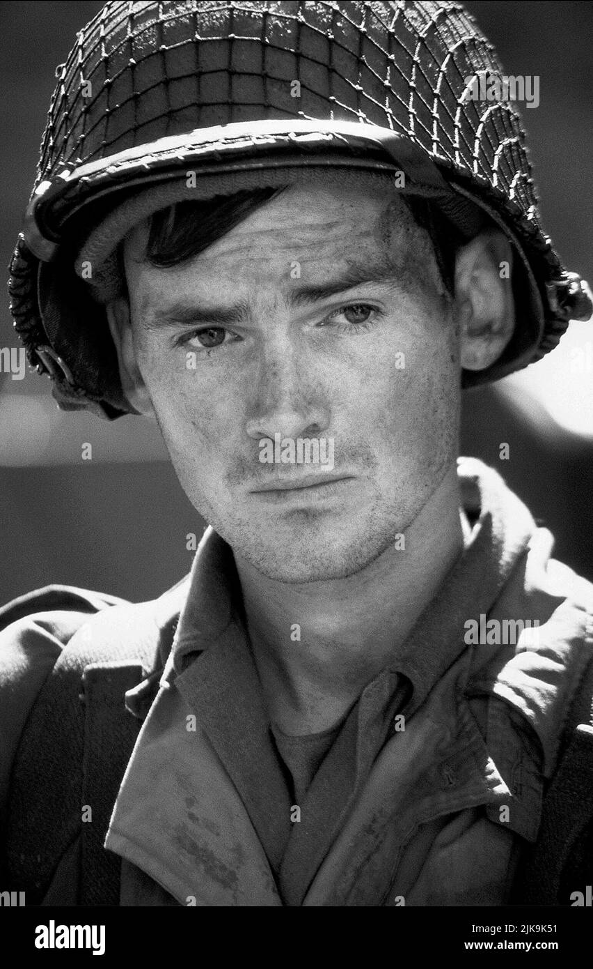 Jeremy Davies film: Saving Private Ryan (USA 1998) personnages: CPL. Timothy P. Upham Directeur: Steven Spielberg 21 juillet 1998 **AVERTISSEMENT** cette photographie est destinée à un usage éditorial seulement et est le droit d'auteur des IMAGES et/ou du photographe assigné par la Société de film ou de production et ne peut être reproduite que par des publications dans le cadre de la promotion du film ci-dessus. Un crédit obligatoire pour les IMAGES DREAMWORKSPARAMMOUNT est requis. Le photographe doit également être crédité lorsqu'il est connu. Aucune utilisation commerciale ne peut être accordée sans l'autorisation écrite de la Société du film. Banque D'Images
