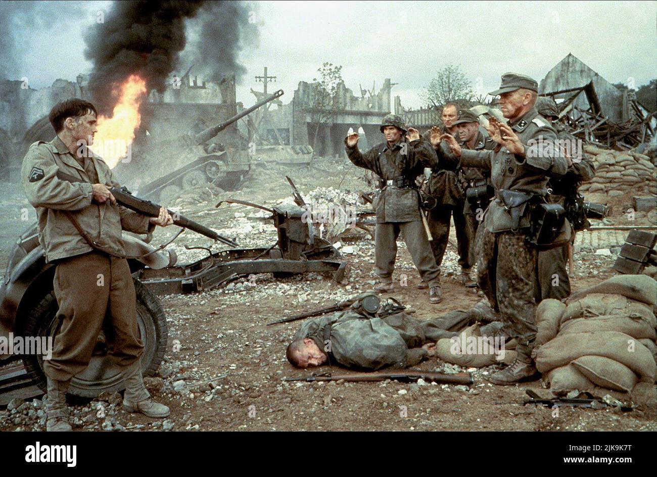 Jeremy Davies film: Saving Private Ryan (USA 1998) personnages: CPL. Timothy P. Upham Directeur: Steven Spielberg 21 juillet 1998 **AVERTISSEMENT** cette photographie est destinée à un usage éditorial seulement et est le droit d'auteur des IMAGES et/ou du photographe assigné par la Société de film ou de production et ne peut être reproduite que par des publications dans le cadre de la promotion du film ci-dessus. Un crédit obligatoire pour les IMAGES DREAMWORKSPARAMMOUNT est requis. Le photographe doit également être crédité lorsqu'il est connu. Aucune utilisation commerciale ne peut être accordée sans l'autorisation écrite de la Société du film. Banque D'Images