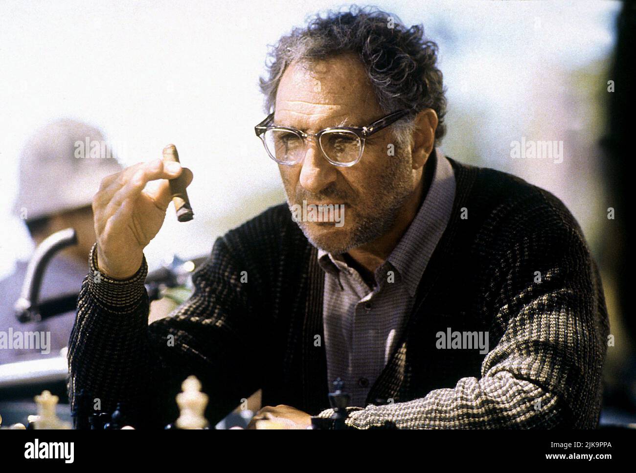 Judd Hirsch film Independence Day (USA 1996) personnages : Julius Levinson réalisateur : Roland Emmerich 25 juin 1996 **AVERTISSEMENT** cette photographie est réservée à un usage éditorial et est protégée par les droits d'auteur de 20TH CENTURY FOX et/ou du photographe désigné par The film or production Company et ne peut être reproduite que par des publications en liaison avec la promotion du film ci-dessus. Un crédit obligatoire pour 20TH CENTURY FOX est requis. Le photographe doit également être crédité lorsqu'il est connu. Aucune utilisation commerciale ne peut être accordée sans autorisation écrite de The film Company. Banque D'Images