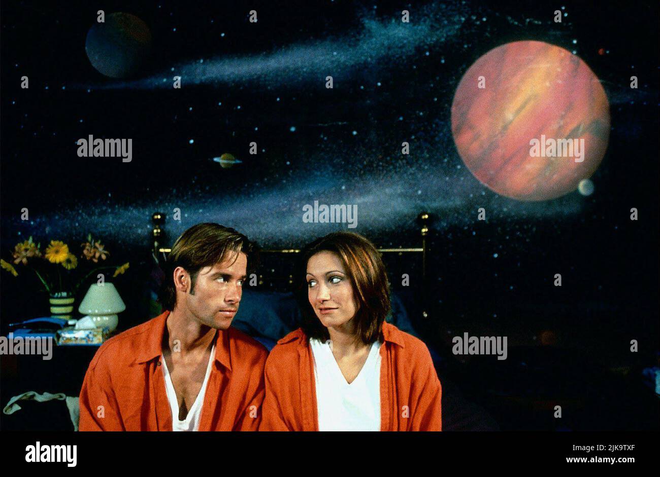 Guy Pearce, Claudia Karvan film: Dating the Enemy (1997) personnages: Brett,Tash Directeur: Megan Simpson Huberman 19 septembre 1996 **AVERTISSEMENT** cette photographie est à usage éditorial exclusif et est le droit d'auteur de QUI OSE et/ou le photographe assigné par la Société de film ou de production et ne peut être reproduite que par des publications dans le cadre de la promotion du film ci-dessus. Un crédit obligatoire pour QUI OSE est requis. Le photographe doit également être crédité lorsqu'il est connu. Aucune utilisation commerciale ne peut être accordée sans l'autorisation écrite de la Société du film. Banque D'Images