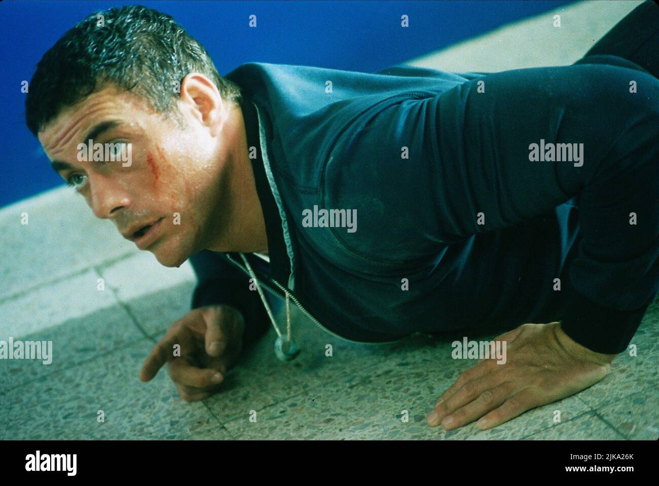 Jean-Claude Van Damme film Knock Off (1998) personnages : Marcus Ray réalisateur : Hark Tsui 17 juillet 1998 **AVERTISSEMENT** cette photographie est réservée à un usage éditorial et est la propriété de TRISTAR et/ou du photographe désigné par le film ou la société de production et ne peut être reproduite que par des publications en liaison avec la promotion du film ci-dessus. Un crédit obligatoire pour TRISTAR est requis. Le photographe doit également être crédité lorsqu'il est connu. Aucune utilisation commerciale ne peut être accordée sans autorisation écrite de The film Company. Banque D'Images