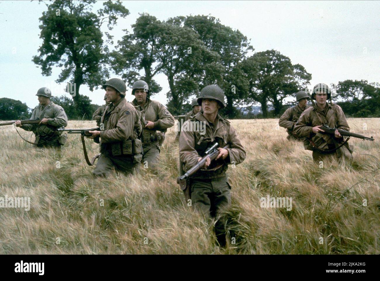 Edward Burns, Tom Sizemore, Barry Pepper et Jeremy Davies film: Saving Private Ryan (USA 1998) personnages: Pvt. Richard Reiben, Sgt. Mike Horvath, Pvt. Daniel Jackson et Cpl. Timothy P. Upham Directeur: Steven Spielberg 21 juillet 1998 **AVERTISSEMENT** cette photographie est destinée à un usage éditorial seulement et est le droit d'auteur des IMAGES et/ou du photographe assigné par la Société de film ou de production et ne peut être reproduite que par des publications dans le cadre de la promotion du film ci-dessus. Un crédit obligatoire pour les IMAGES DREAMWORKSPARAMMOUNT est requis. Le photographe doit également être c Banque D'Images