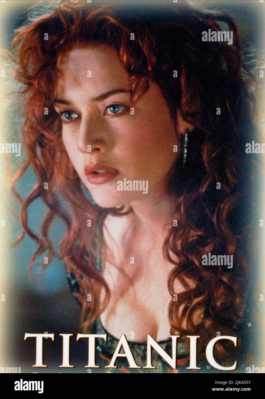 Kate Winslet Poster film Titanic (USA 1997) réalisateur : James Cameron 01 novembre 1997 **AVERTISSEMENT** cette photographie est réservée à un usage éditorial et est protégée par les droits d'auteur de 20TH CENTURY FOX et/ou du photographe désigné par The film or production Company et ne peut être reproduite que par des publications dans le cadre de la promotion du film ci-dessus. Un crédit obligatoire pour 20TH CENTURY FOX est requis. Le photographe doit également être crédité lorsqu'il est connu. Aucune utilisation commerciale ne peut être accordée sans autorisation écrite de The film Company. Banque D'Images