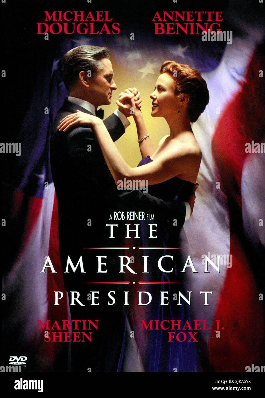 Michael Douglas & Annette Bening DVD Poster film: The American President (1995) personnages: President Andrew Shepherd, Sydney Ellen Wade Directeur: Rob Reiner 08 novembre 1995 **AVERTISSEMENT** cette photographie est à usage éditorial exclusif et est le droit d'auteur de COLUMBIA et/ou le photographe assigné par la Société du film ou de la production et ne peut être reproduite que par des publications dans le cadre de la promotion du film ci-dessus. Un crédit obligatoire pour LA COLOMBIE est requis. Le photographe doit également être crédité lorsqu'il est connu. Aucune utilisation commerciale ne peut être accordée sans l'autorisation écrite de la société de film Banque D'Images
