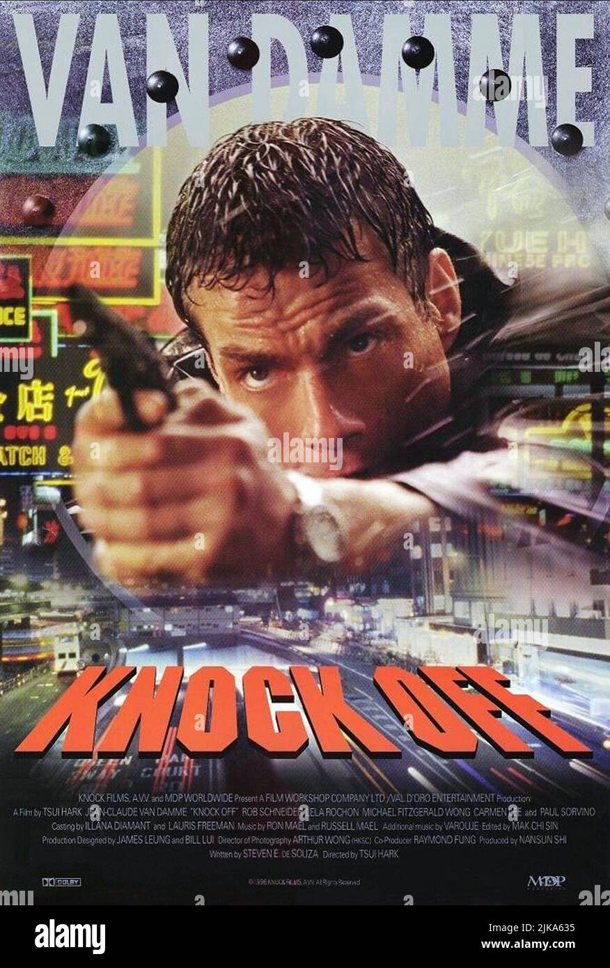 Jean-Claude Van Damme Poster film Knock Off (1996) réalisateur : Hark Tsui 17 juillet 1998 **AVERTISSEMENT** cette photographie est à usage éditorial exclusif et est la propriété de TRISTAR et/ou du photographe désigné par le film ou la société de production et ne peut être reproduite que par des publications en liaison avec la promotion du film ci-dessus. Un crédit obligatoire pour TRISTAR est requis. Le photographe doit également être crédité lorsqu'il est connu. Aucune utilisation commerciale ne peut être accordée sans autorisation écrite de The film Company. Banque D'Images