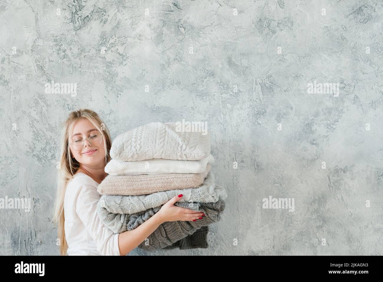 hiver fait à la main maison textile dame oreiller couverture Banque D'Images