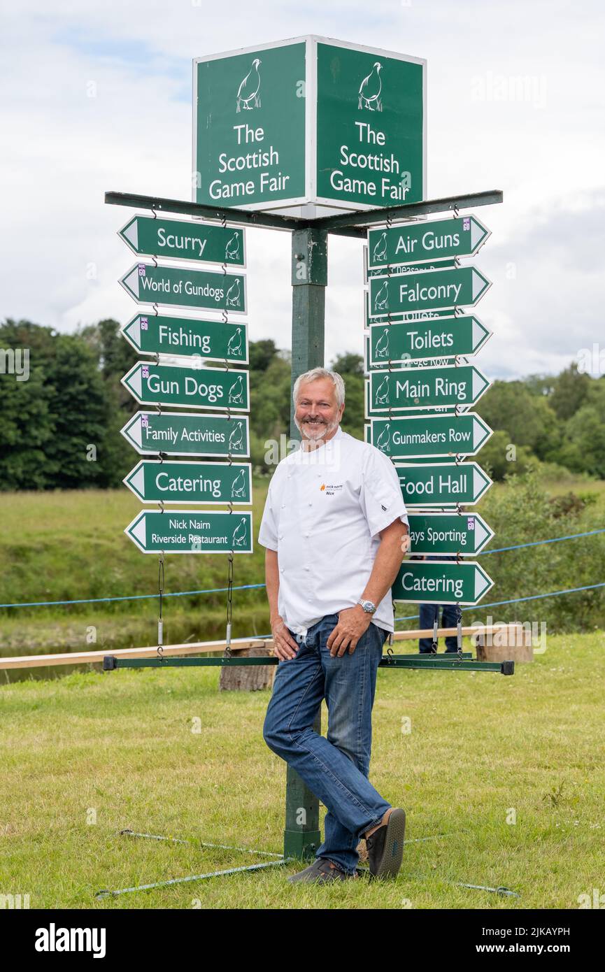 Le chef Nick Nairn, qui accueille le nouveau restaurant au bord de la rivière au GWCT Scottish Game Fair 2022, au palais Scone, dans le Perthshire Banque D'Images