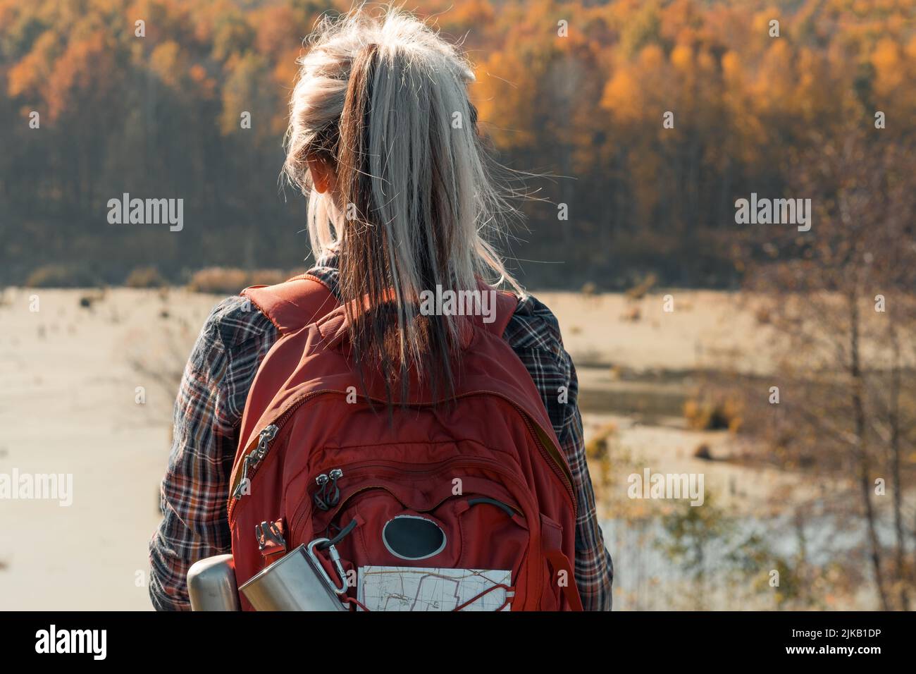 voyage de campagne dame randonnée automne nature paysage Banque D'Images