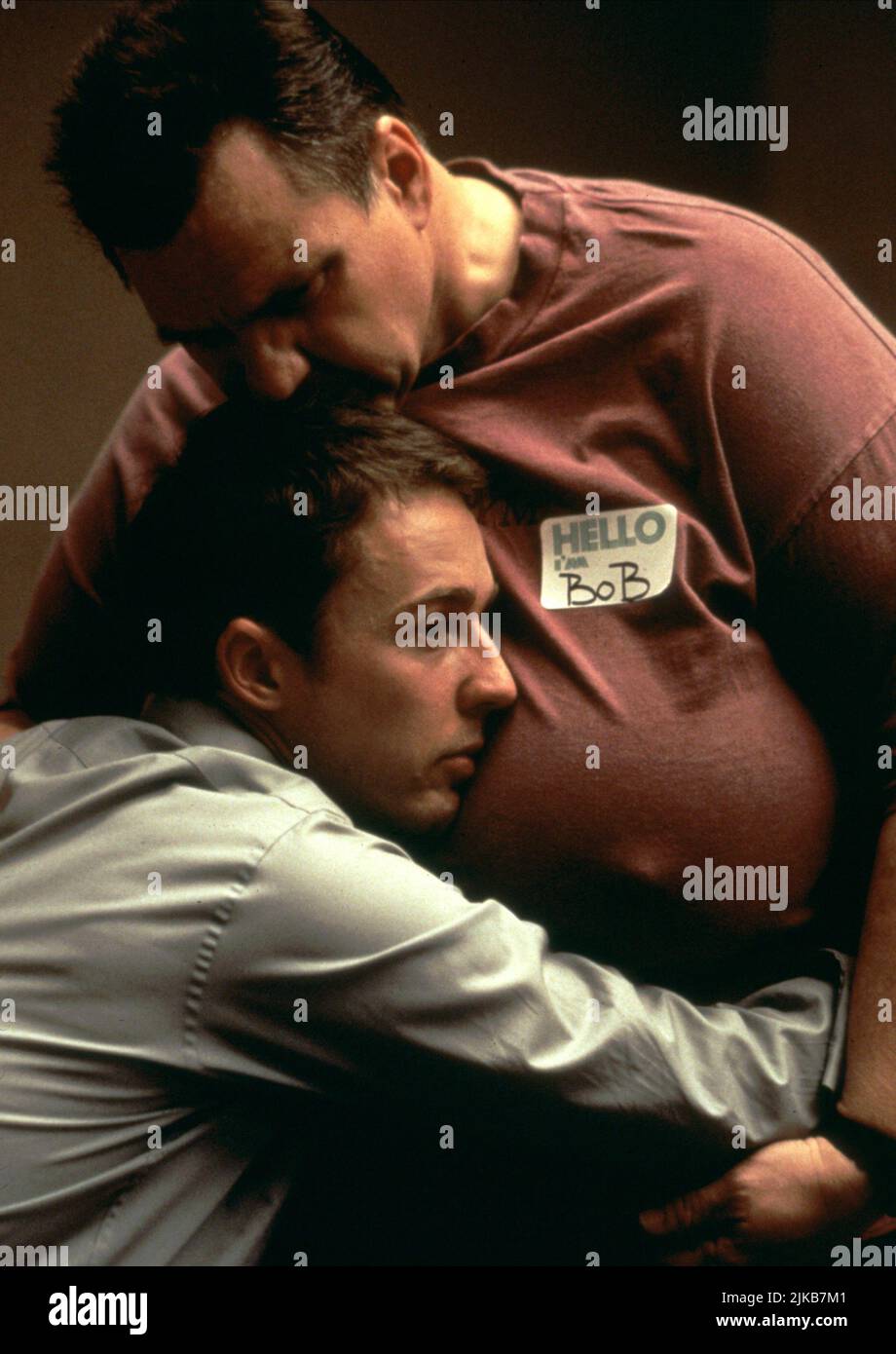 Meat Loaf & Edward Norton film: Fight Club (USA/DE 1999) personnages: Robert 'Bob' Paulson & The Narrateur / Marvin Lee Aday Directeur: David Fincher 10 septembre 1999 **AVERTISSEMENT** cette photographie est à usage éditorial exclusif et est le droit d'auteur de 20th CENTURY FOX et/ou le photographe assigné par la Société de film ou de production et ne peut être reproduite que par des publications dans le cadre de la promotion du film ci-dessus. Un crédit obligatoire à 20th CENTURY FOX est requis. Le photographe doit également être crédité lorsqu'il est connu. Aucune utilisation commerciale ne peut être accordée sans l'autorisation écrite du F Banque D'Images