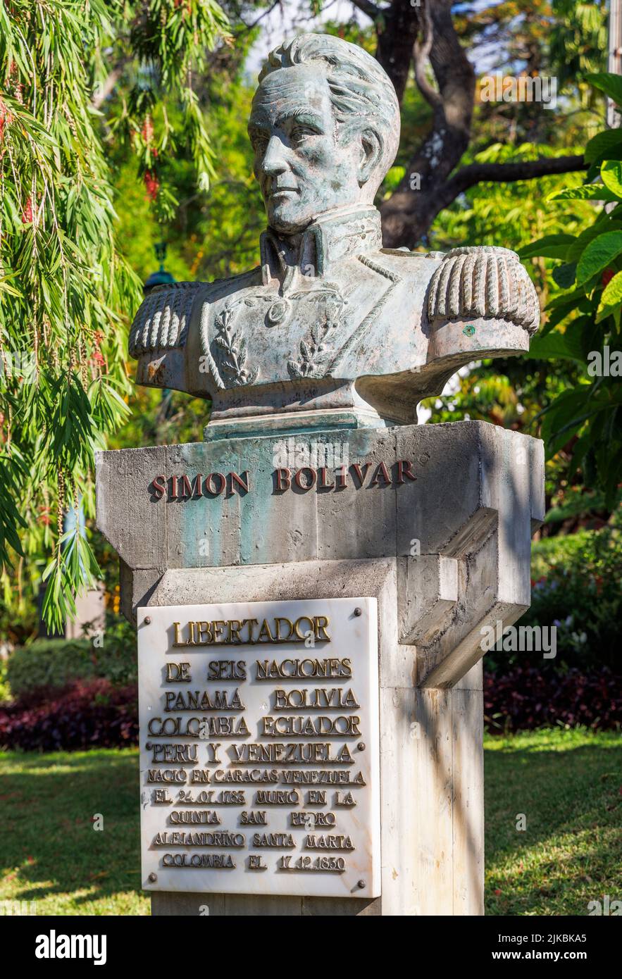 Buste du chef militaire et politique vénézuélien Simon Bolivar dans les jardins municipaux de Funchal, Madère, Portugal Banque D'Images