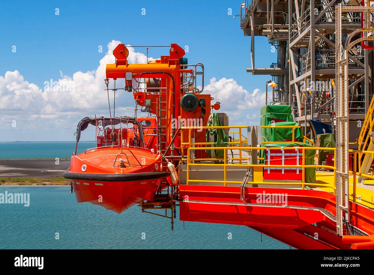 Bateau de vie sur plate-forme offshore Banque D'Images