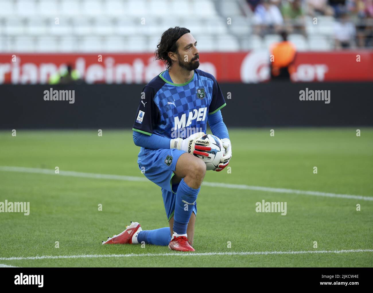 Gardien de but de Sassuolo Andrea Consigli pendant le match de football amical d'avant-saison entre le Stade de Reims et US Sassuolo Calcio sur 31 juillet 2022 au Stade Auguste Delaune à Reims, France - photo: Jean Catuffe/DPPI/LiveMedia Banque D'Images