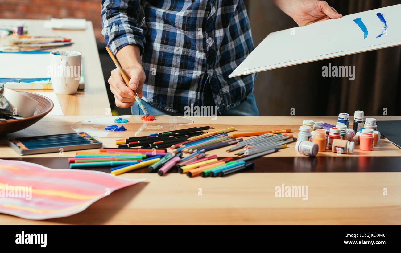 art space creative process palette peinture acrylique Banque D'Images