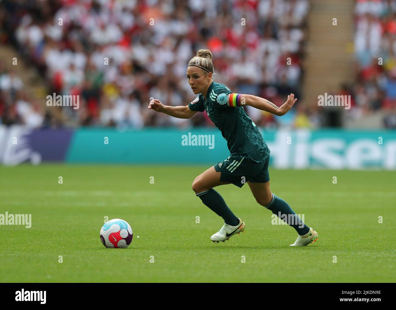 31st juillet 2022 ; Stade Wembley, Londres, Angleterre : finale internationale européenne des femmes, Angleterre contre Allemagne : Svenja Huth d'Allemagne Banque D'Images