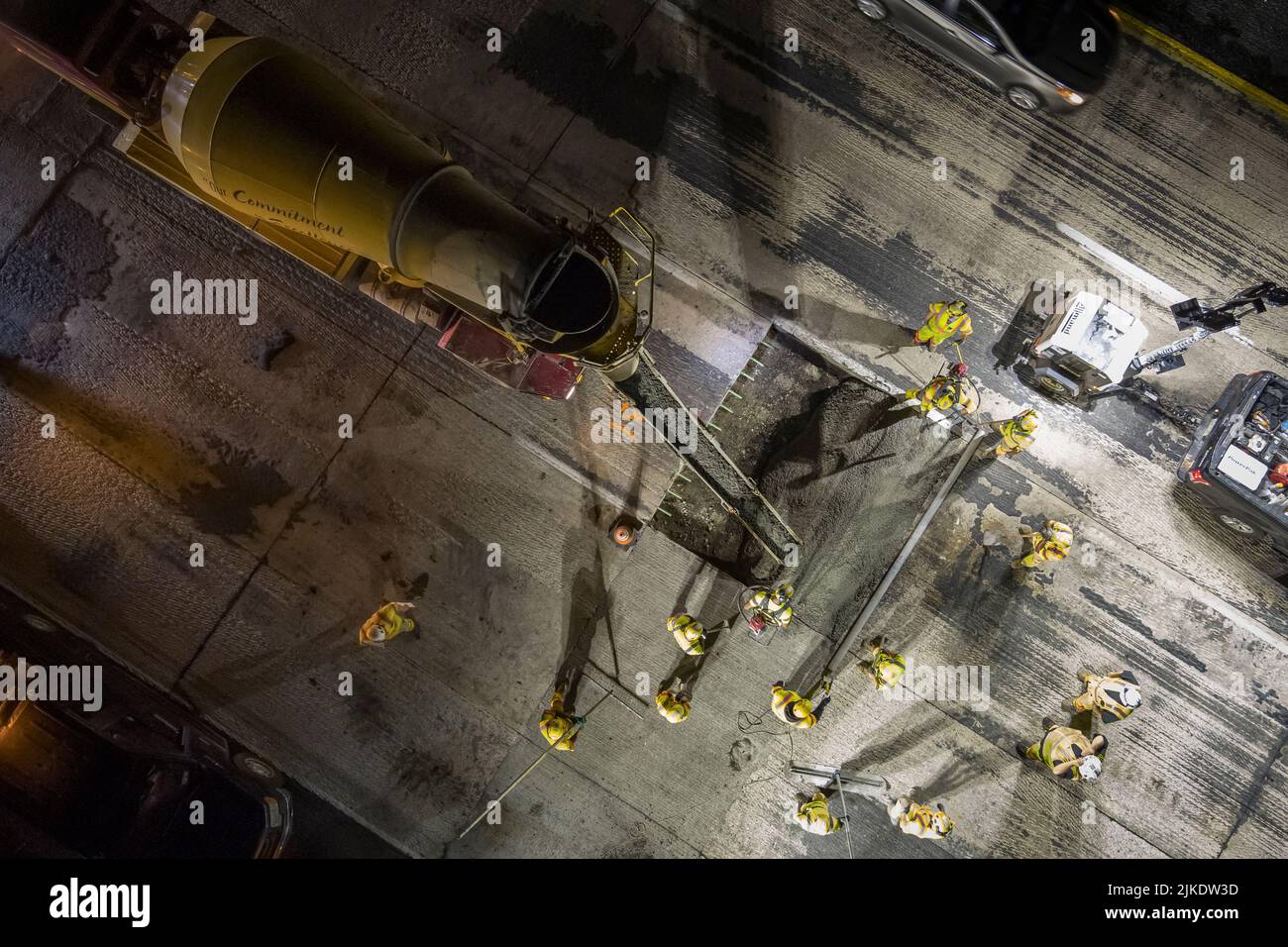 Vue aérienne de la réparation de l'autoroute la nuit, Philadelphie, Pennsylvanie, États-Unis Banque D'Images