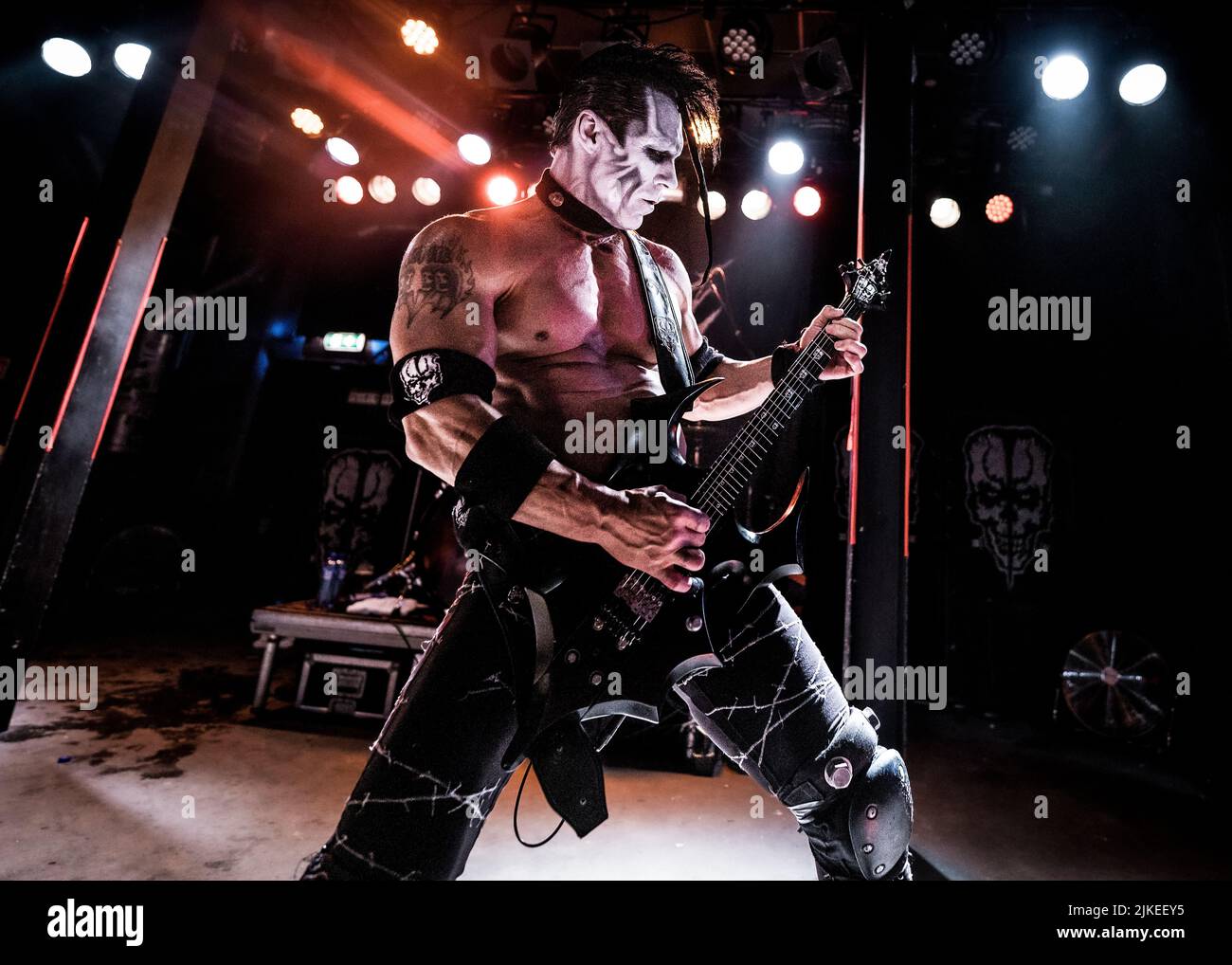 Le guitariste de Misfits Doyle Wolfgang von Frankenstein qui joue en direct le 1 août 2022 Banque D'Images