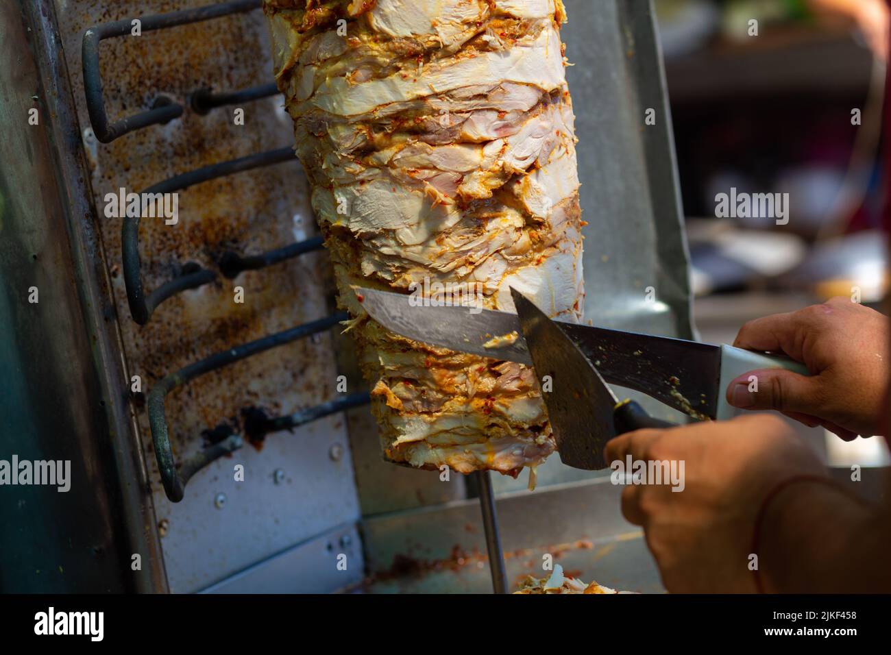 Coupe avec couteau Chef doner Doner kebab turc traditionnel de la