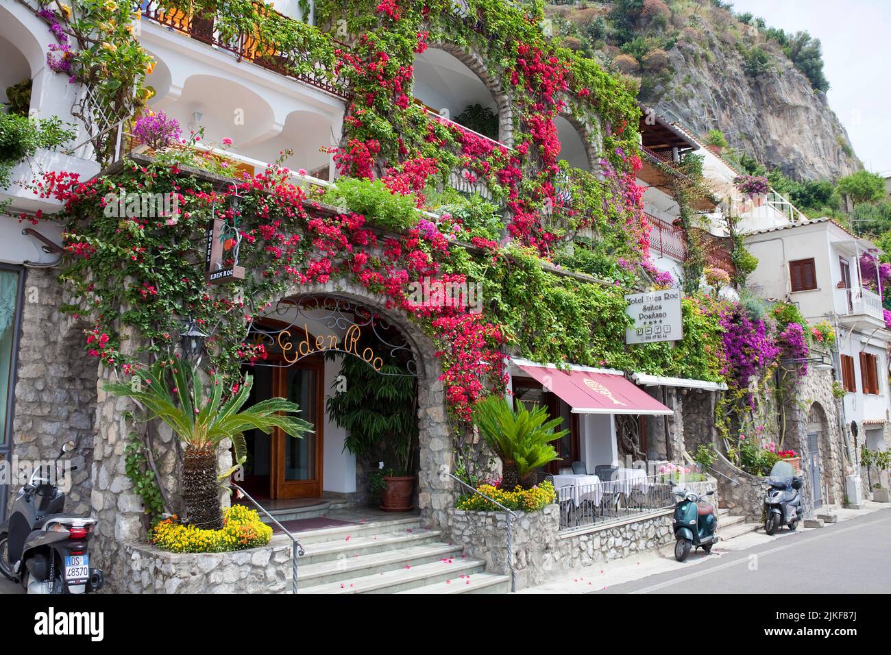 Le petit hôtel Eden Roc au village de pêcheurs de Positano, côte amalfitaine, site classé au patrimoine mondial de l'UNESCO, Campanie, Italie, mer Méditerranée, Europe Banque D'Images