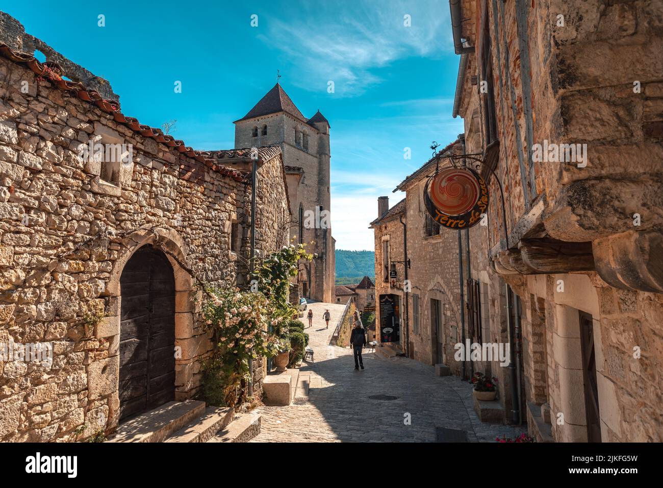 Saint-Cirq-Lapopie est une commune française, située dans le département du Lot. Elle est membre de l’association les plus Beaux villages de France Banque D'Images