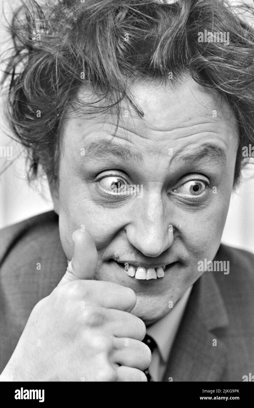 KEN DODD (1927-2018) comédien anglais en février 1966. Photo : Tony Gale Banque D'Images