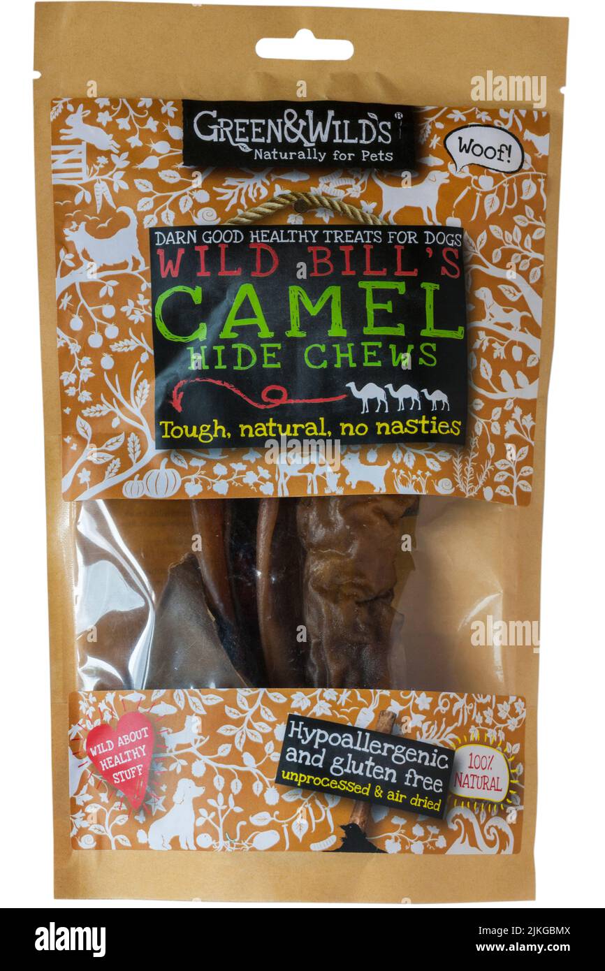 Lot de Camel Wild Bill's Hide Chews de Green & Wilds dur naturel pas de nasties naturellement pour les animaux 100% naturel - chues de chien Banque D'Images