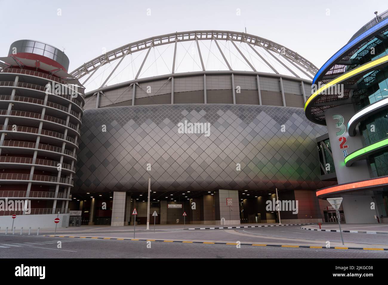 DOHA, QATAR - 27 JUIN 2022: 3-2-1 le Musée olympique et sportif du Qatar est situé au stade international de Khalifa Doha, Qatar. Banque D'Images