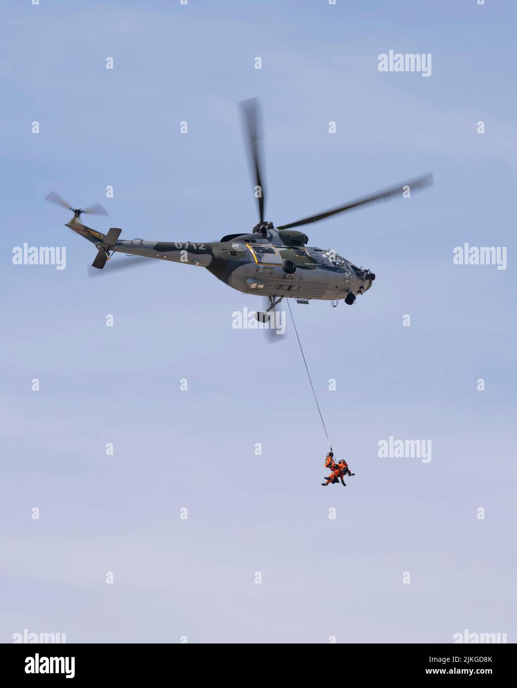 Armée de l'air tchèque PZL W-3 casque utilitaire Sokol lors d'une démonstration SAR au Royal International Air Tattoo 2022 Banque D'Images