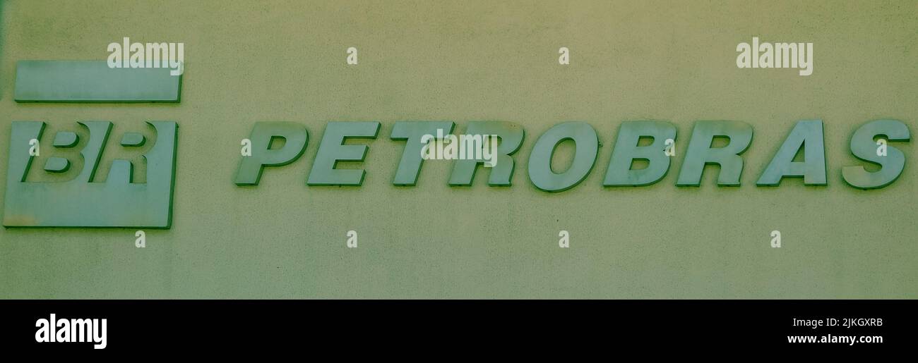 Santos, Brésil: Petrobras Petroleo Brasileiro S.A. Société logotype. Couleur verte Banque D'Images