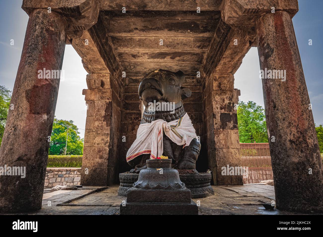 Le temple Shri Airavatesvara est un temple hindou situé à Dharasuram, Kumbakonam, Tamil Nadu. Il a été construit par l'empereur Chola Rajaraja-2. Banque D'Images