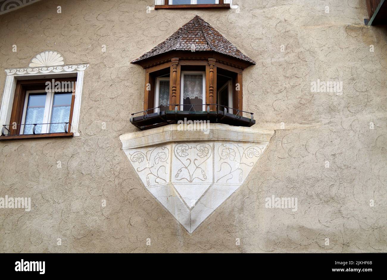 Belle architecture pittoresque du village de envoyé dans le canton suisse des Grisons, municipalité de Scuol, Suisse Banque D'Images