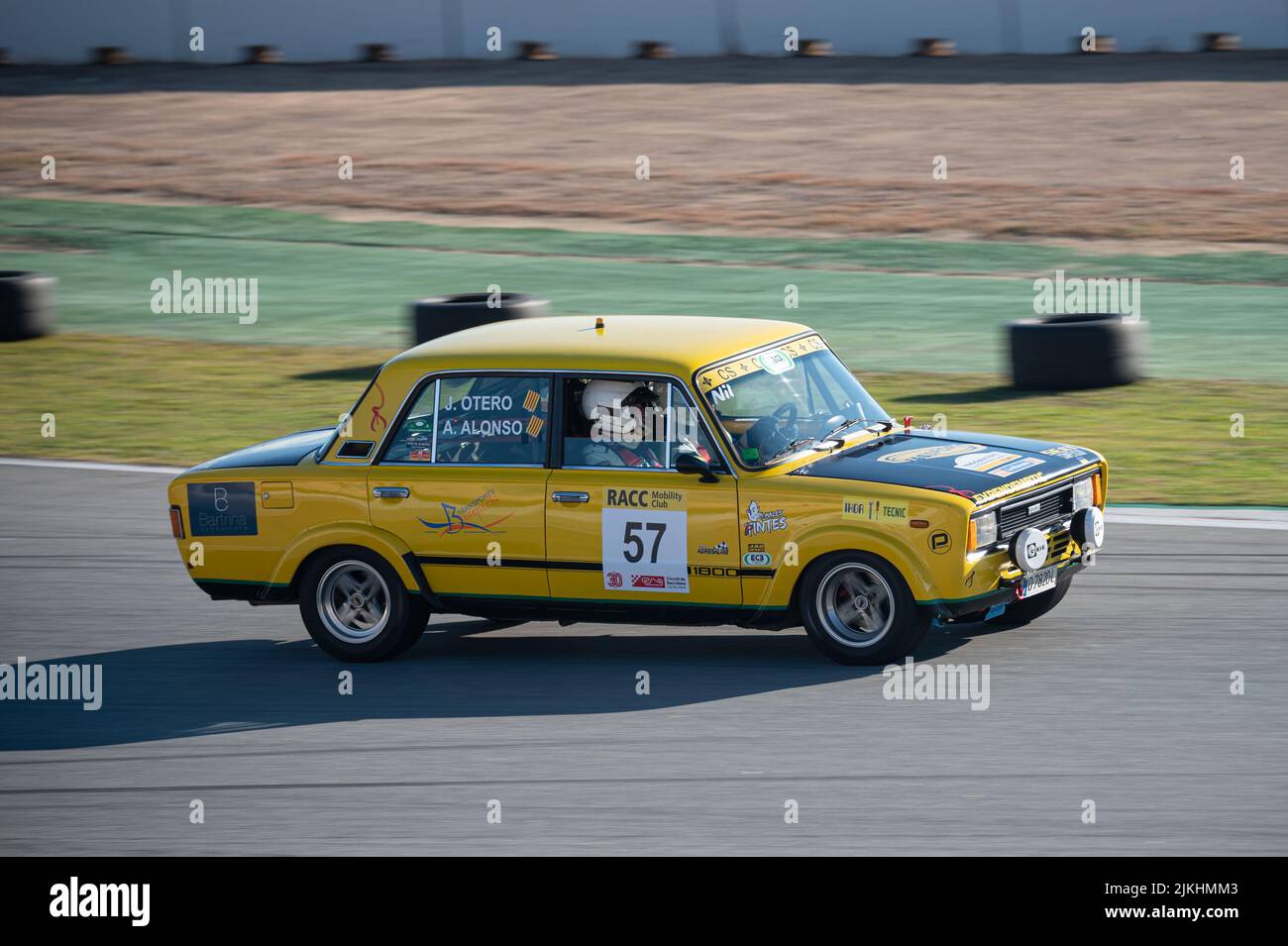 Barcelone, Espagne; 20 décembre 2021: Siège 124 FL voiture de course sur la piste de Montmelo Banque D'Images