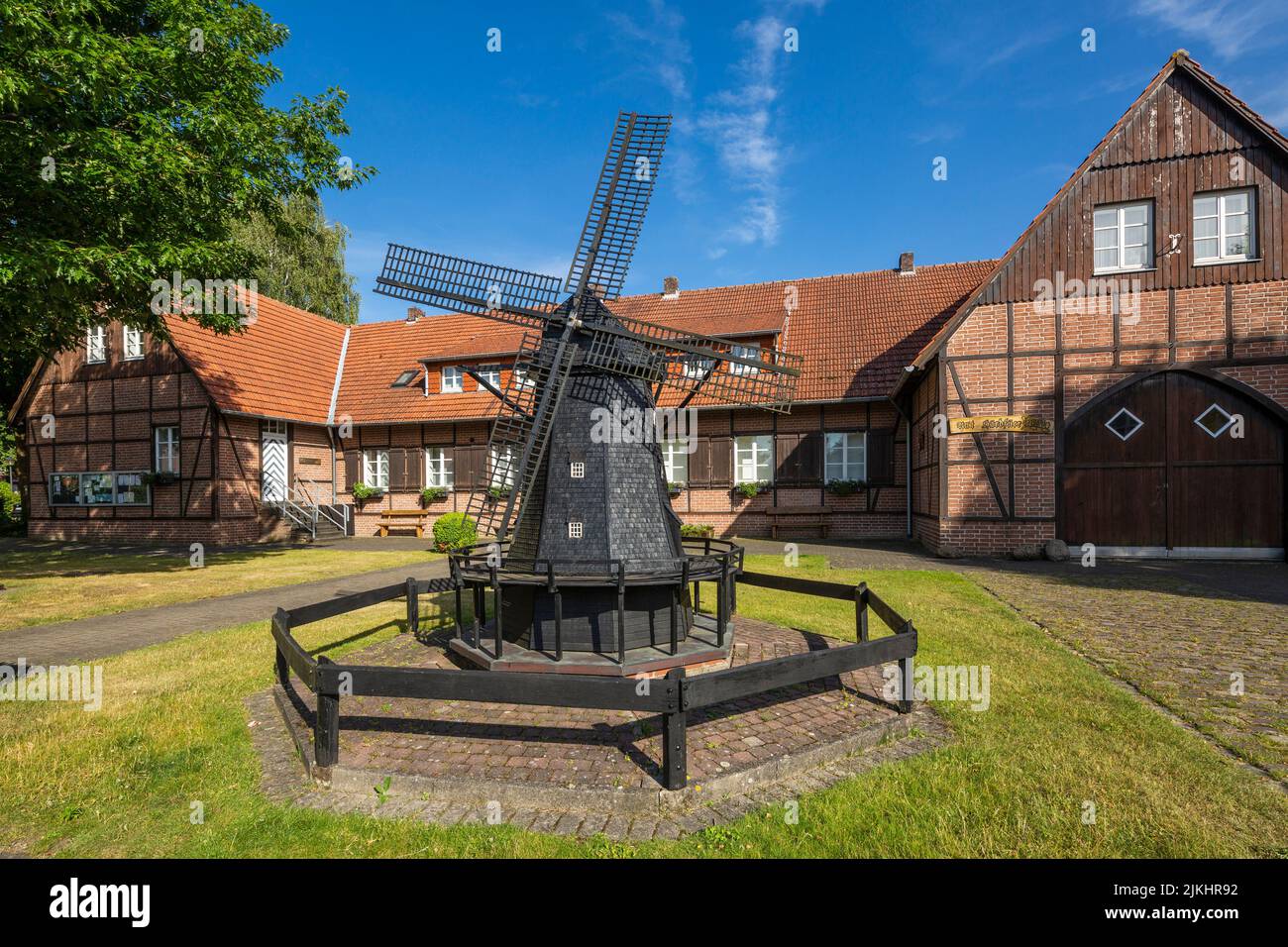 Allemagne, Coesfeld, Coesfeld-Lette, Berkel, Baumberge, Muensterland, Westphalie, Rhénanie-du-Nord-Westphalie, maison, maison à colombages, Lette musée d'histoire locale, modèle d'un moulin à vent Banque D'Images