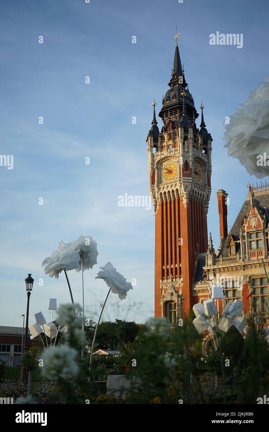 Tour de la ville de Calais, France au coucher du soleil Banque D'Images