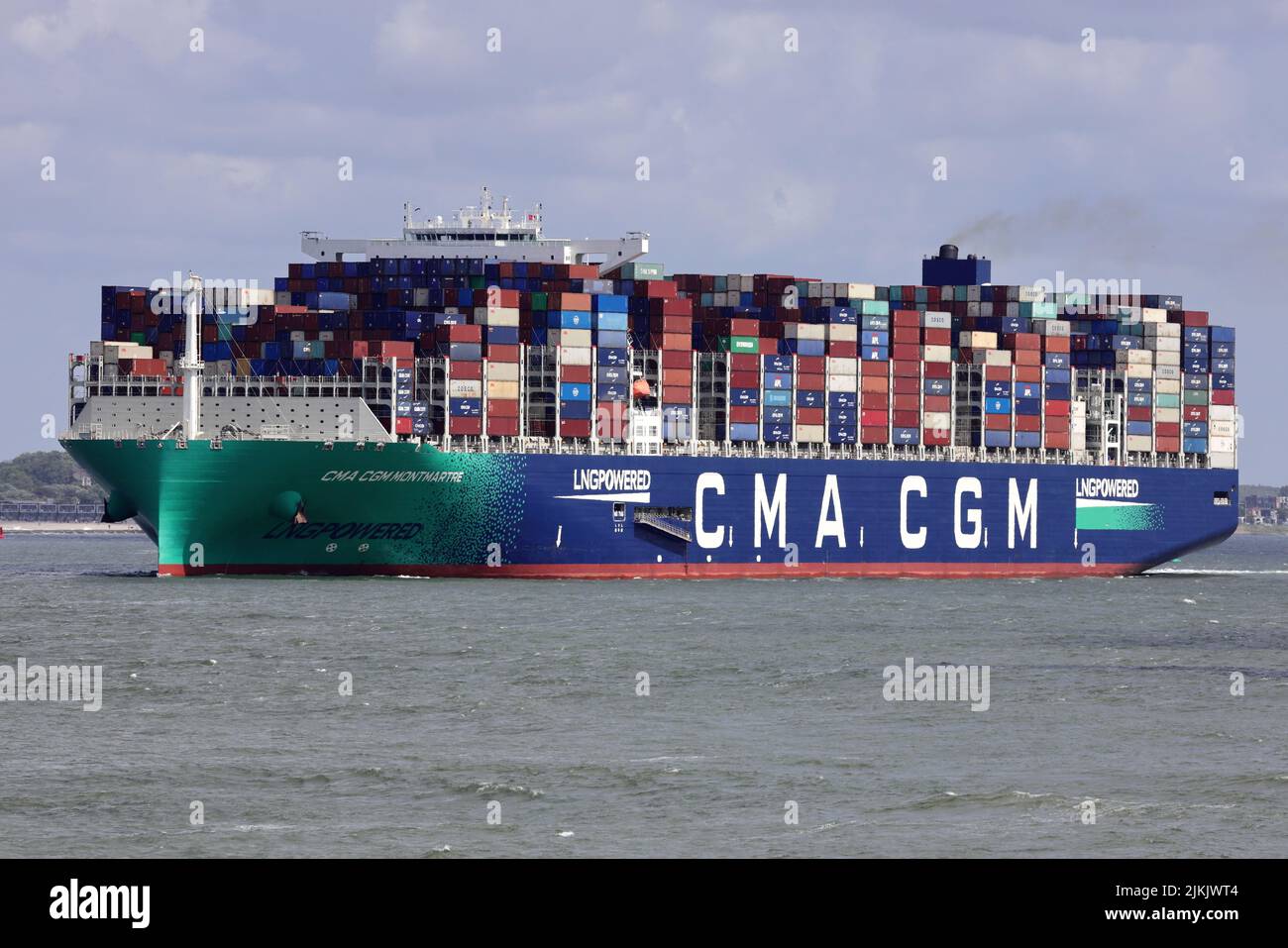 Le navire à conteneurs CMA CGM Montmartre quitte le port de Rotterdam sur 28 mai 2022. Banque D'Images