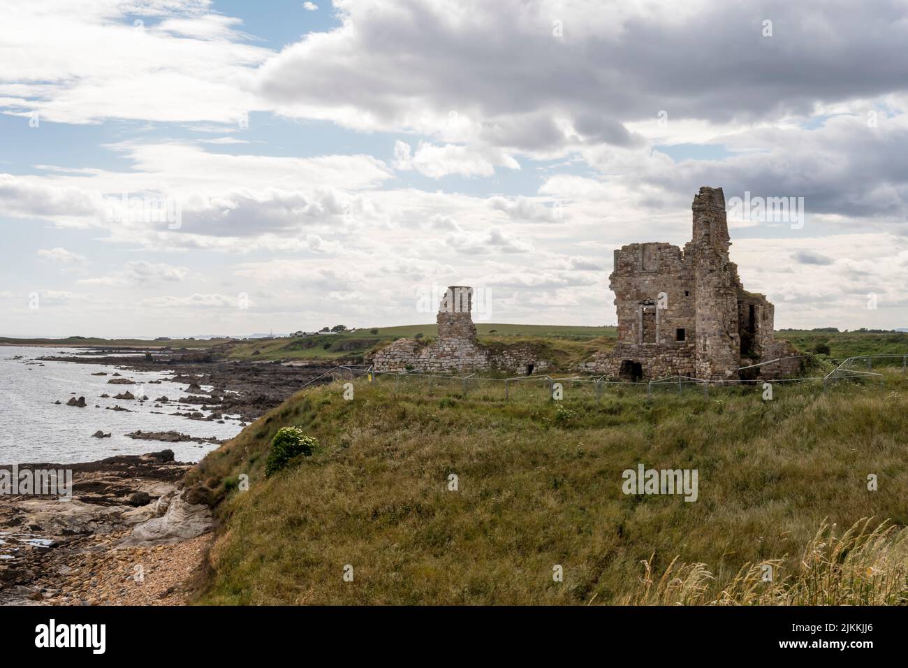 Les ruines du château de Newark à St Monans dans le Neuk est de Fife. Banque D'Images