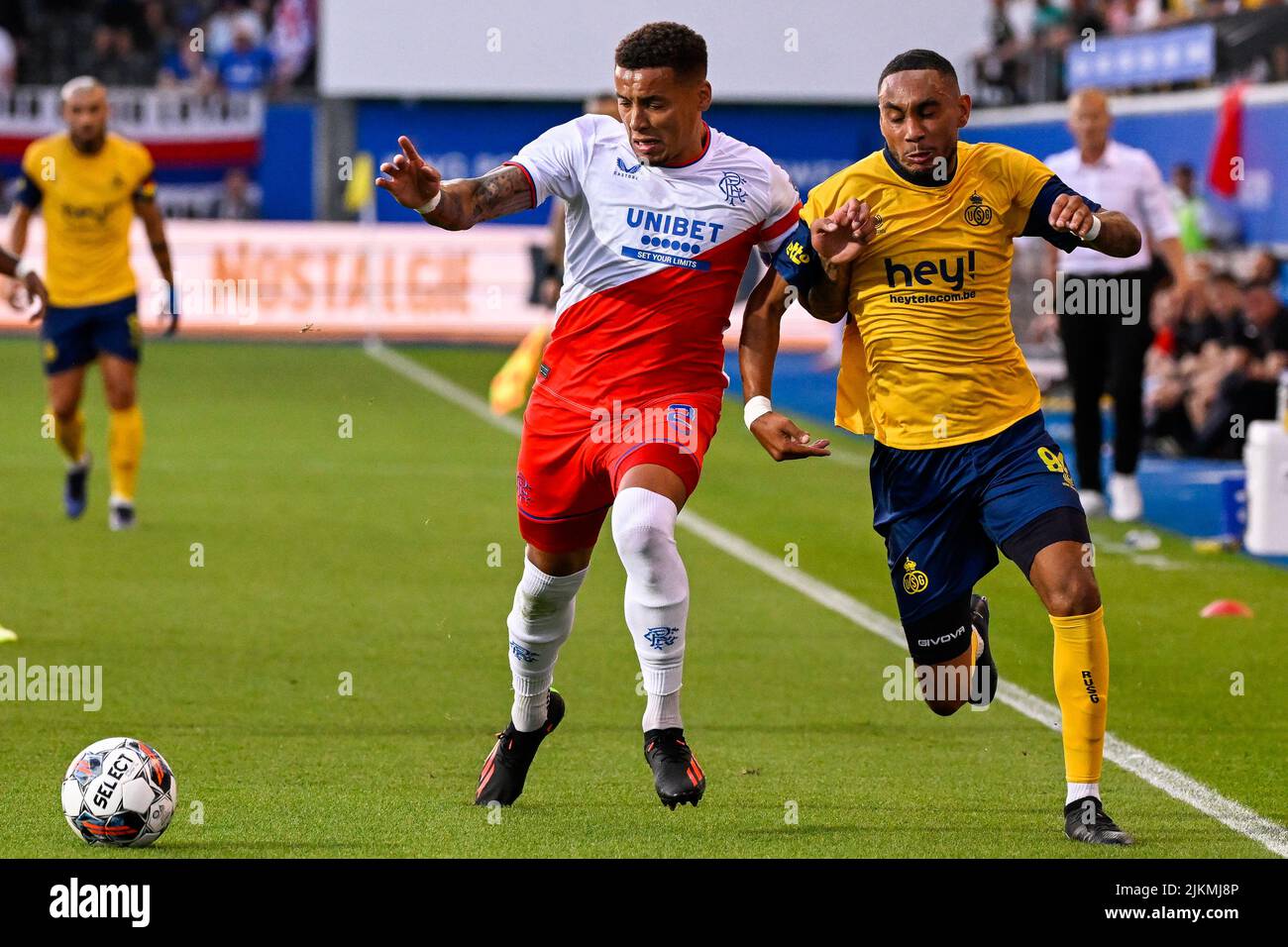 Heverlee, Belgique. 02nd août 2022. James Tavernier des Rangers et Loic Lapussin de l'Union se battent pour le ballon lors d'un match entre l'équipe belge de football Royale Union Saint-Gilloise et le Scottish Rangers FC, le mardi 02 août 2022 à Heverlee, première étape du troisième tour de qualification de la Ligue des champions de l'UEFA. BELGA PHOTO LAURIE DIEFFEMBACQ crédit: Belga News Agency/Alay Live News Banque D'Images