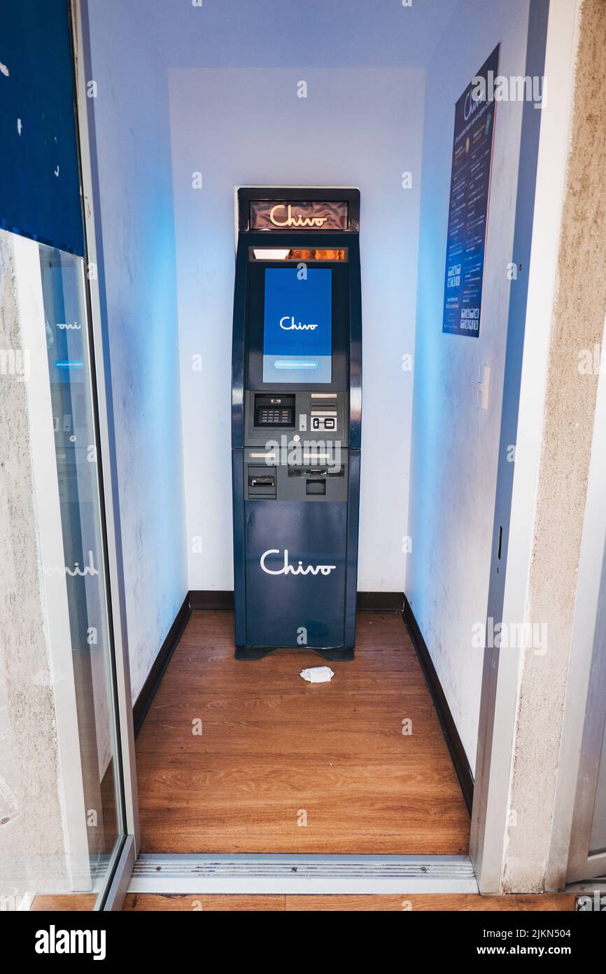 Un guichet automatique Chivo bitcoin à San Salvador, en El Salvador Banque D'Images