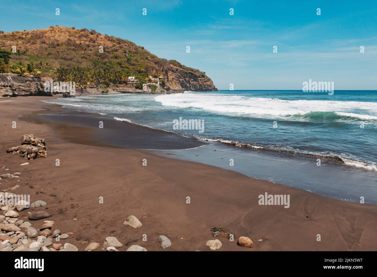La plage d'El Zonte, également connue sous le nom de Bitcoin Beach, sur la côte Pacifique d'El Salvador Banque D'Images