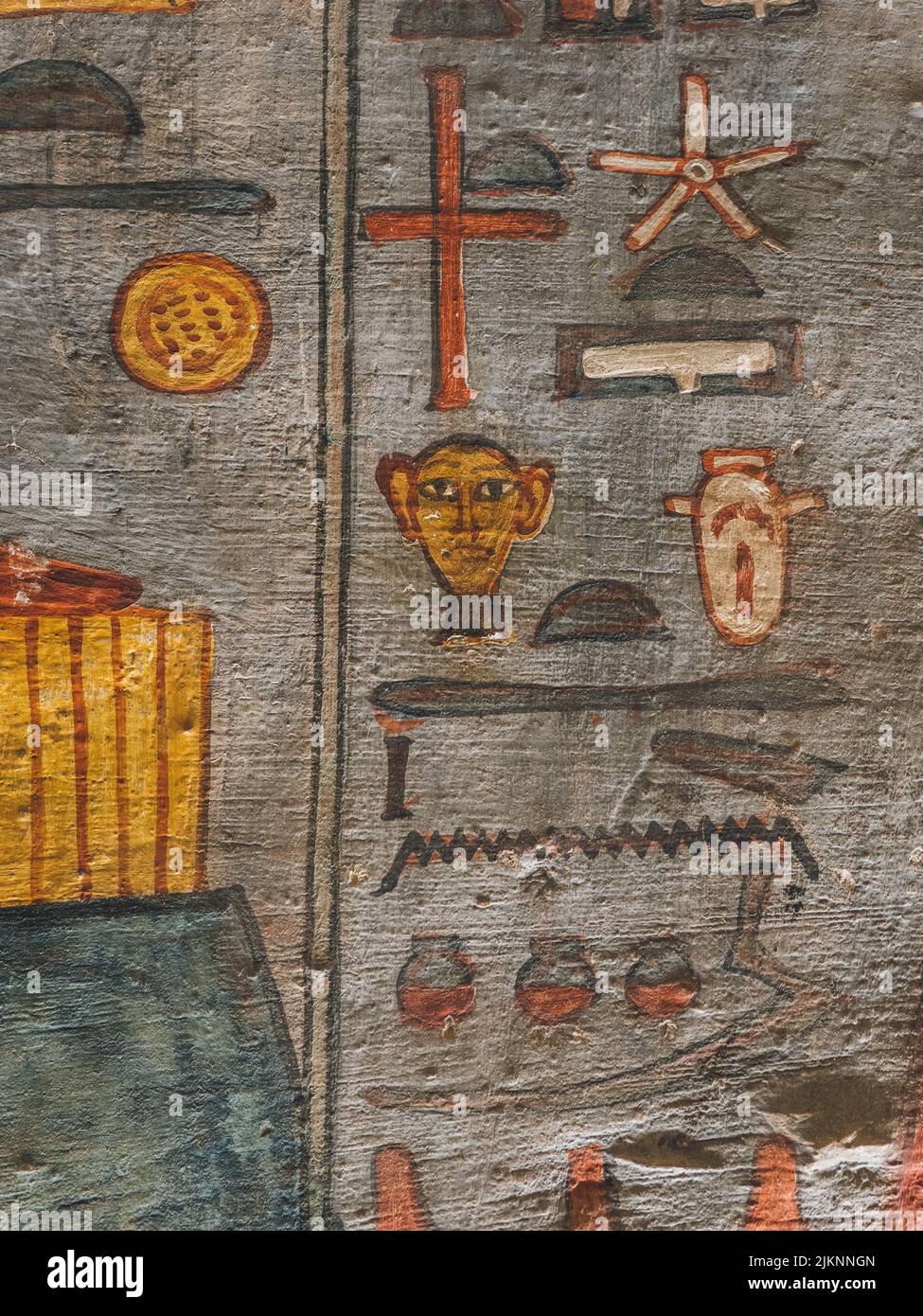 Un gros plan d'une peinture ancienne faite sur le mur en Égypte Banque D'Images