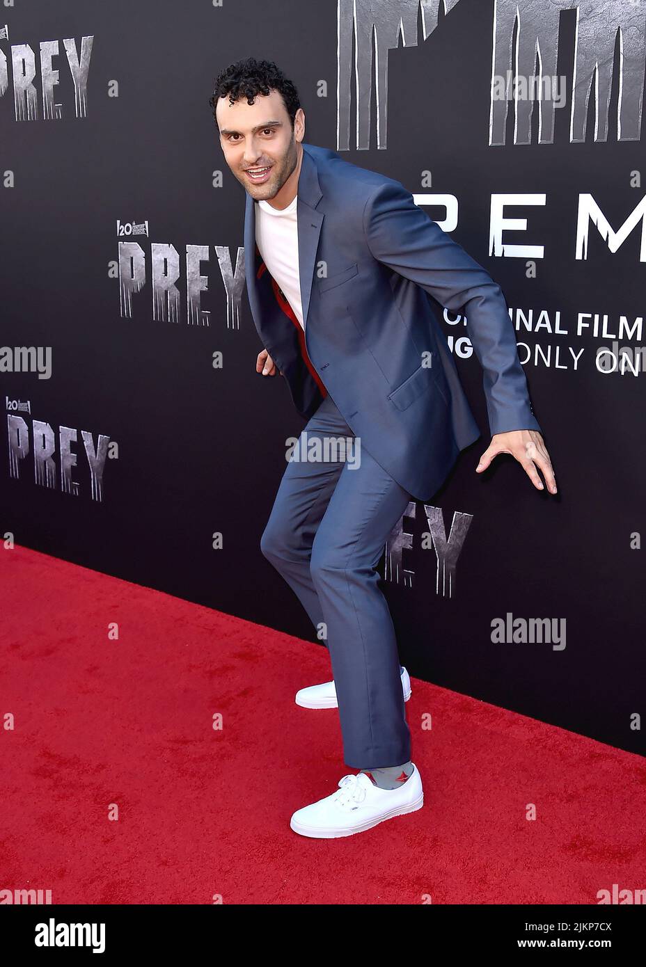 Westwood, États-Unis. 02nd août 2022. Dane DiLiegro marchant sur le tapis rouge lors de la première mondiale de la première des 20th Century Studios 'Prey' au Regency Village Theatre de Westwood, CA sur 2 août 2022. (Photo de Scott Kirkland/Sipa USA) crédit: SIPA USA/Alay Live News Banque D'Images