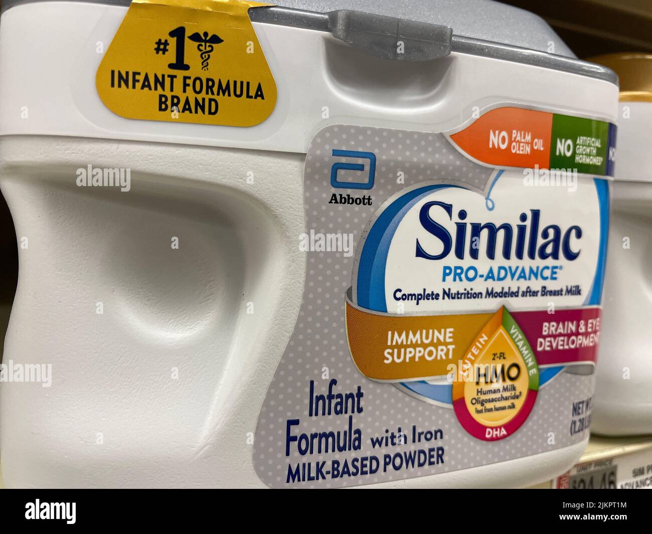 Augusta, GA USA - 02 19 22: Bouteille de poudre de préparation pour bébé Similac Banque D'Images