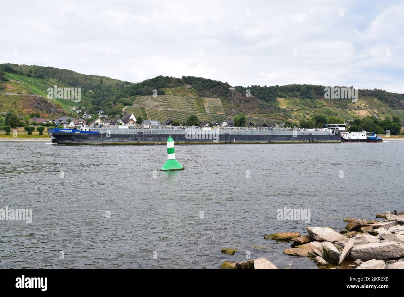 Cargo sur le Rhin Banque D'Images