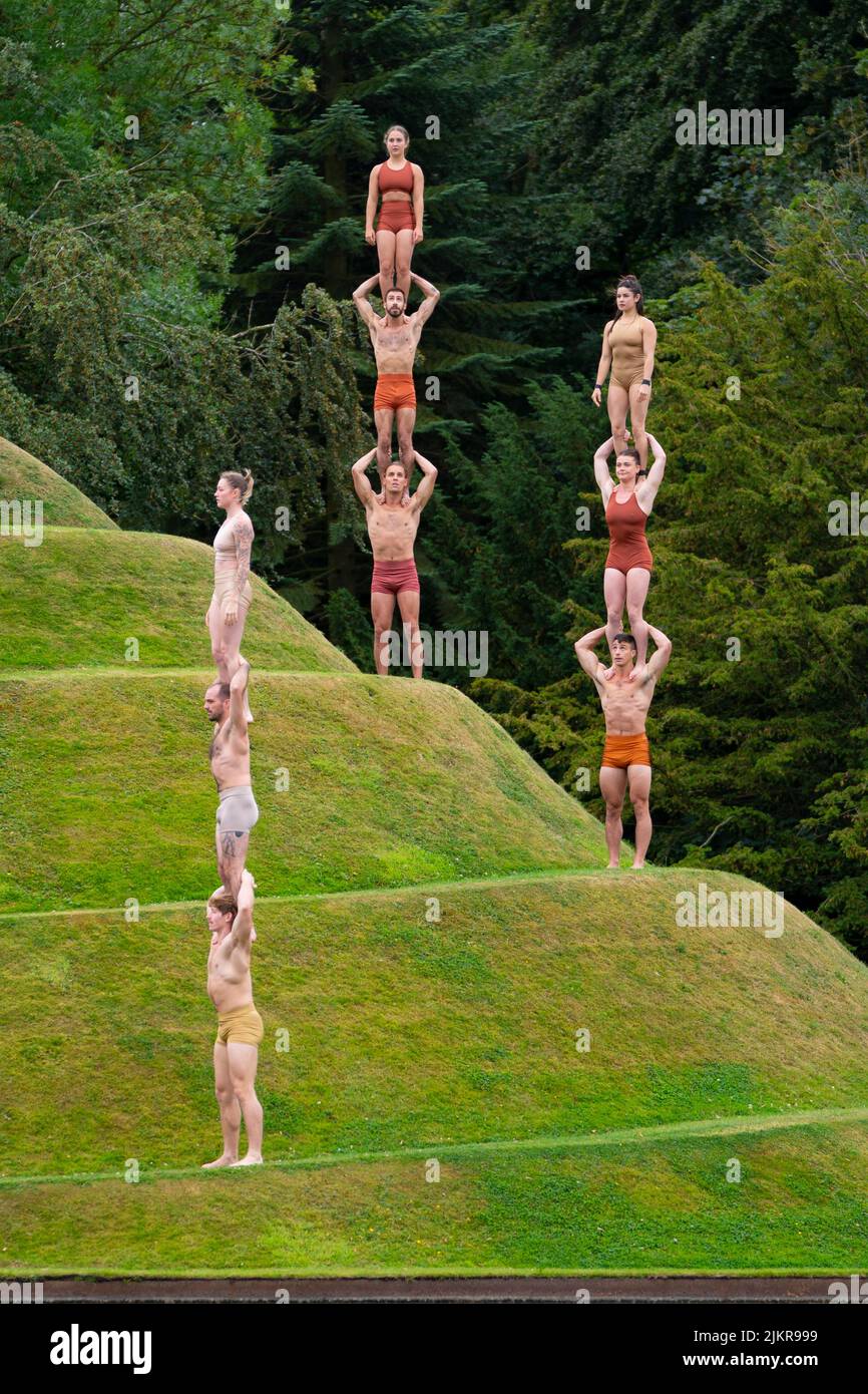 Édimbourg, Écosse, Royaume-Uni. 3rd août 2022. Une troupe de cirque contemporaine SE produit À JUPITER Artland à Édimbourg. Cette année, la troupe présente son spectacle humains 2,0 au festival Edinburgh Fringe. Iain Masterton/Alay Live News Banque D'Images