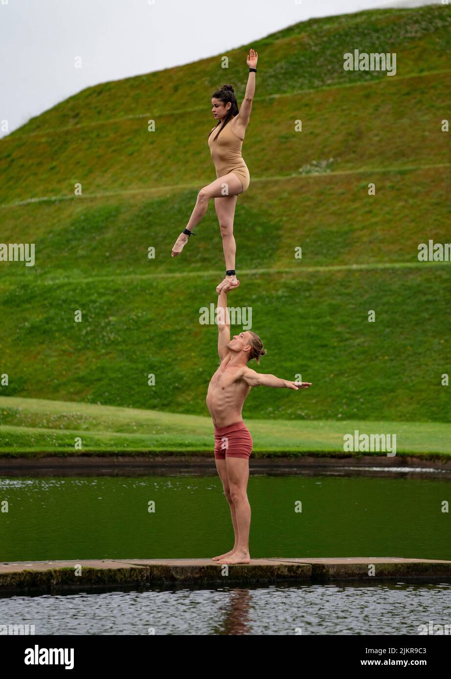 Édimbourg, Écosse, Royaume-Uni. 3rd août 2022. Une troupe de cirque contemporaine SE produit À JUPITER Artland à Édimbourg. Cette année, la troupe présente son spectacle humains 2,0 au festival Edinburgh Fringe. Iain Masterton/Alay Live News Banque D'Images