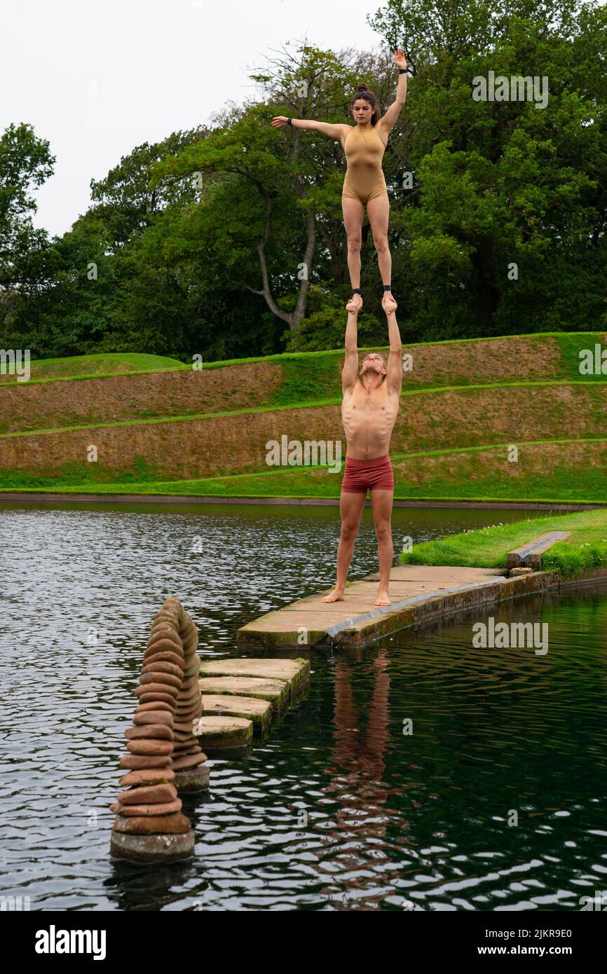 Édimbourg, Écosse, Royaume-Uni. 3rd août 2022. Une troupe de cirque contemporaine SE produit À JUPITER Artland à Édimbourg. Cette année, la troupe présente son spectacle humains 2,0 au festival Edinburgh Fringe. Iain Masterton/Alay Live News Banque D'Images