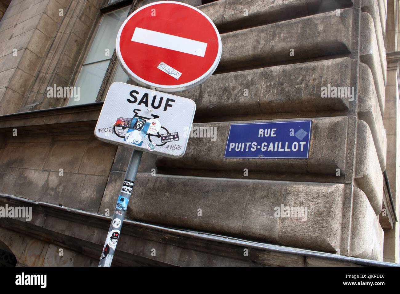 Vue de l'angle abstrait de la célèbre rue puits-Gaillot où se trouve l'Hôtel de ville dans le centre de Lyon en France. Banque D'Images