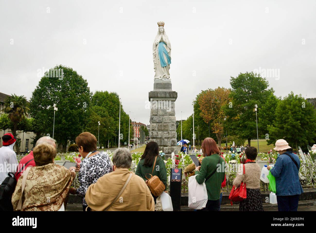 Statue de la Vierge Marie à Lourdes, France Photo Stock Alamy