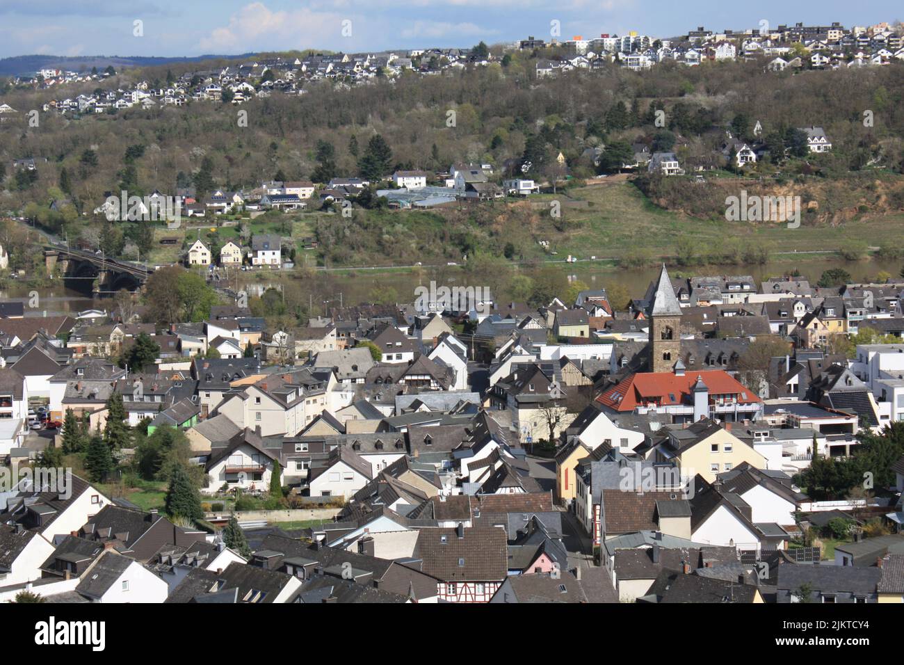 Une vue aérienne d'un quartier rural avec des maisons similaires Banque D'Images
